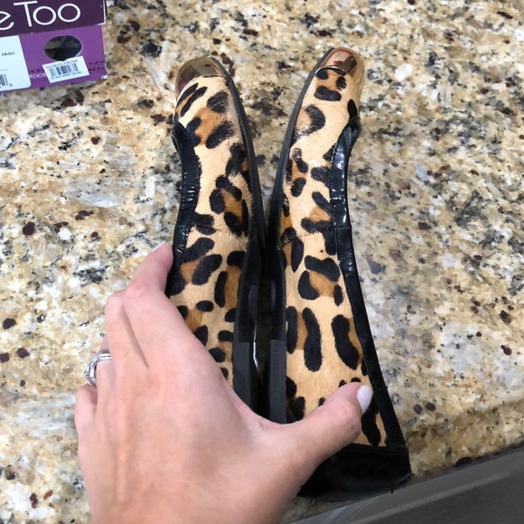 Leopard flats (Sold) - Picture 2 of 8